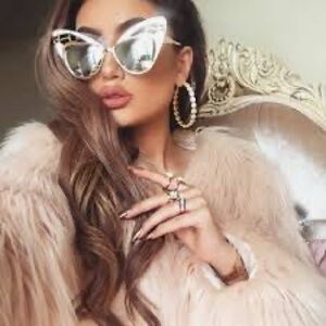 WOMEN'S LUXURY BRANDS (Category)